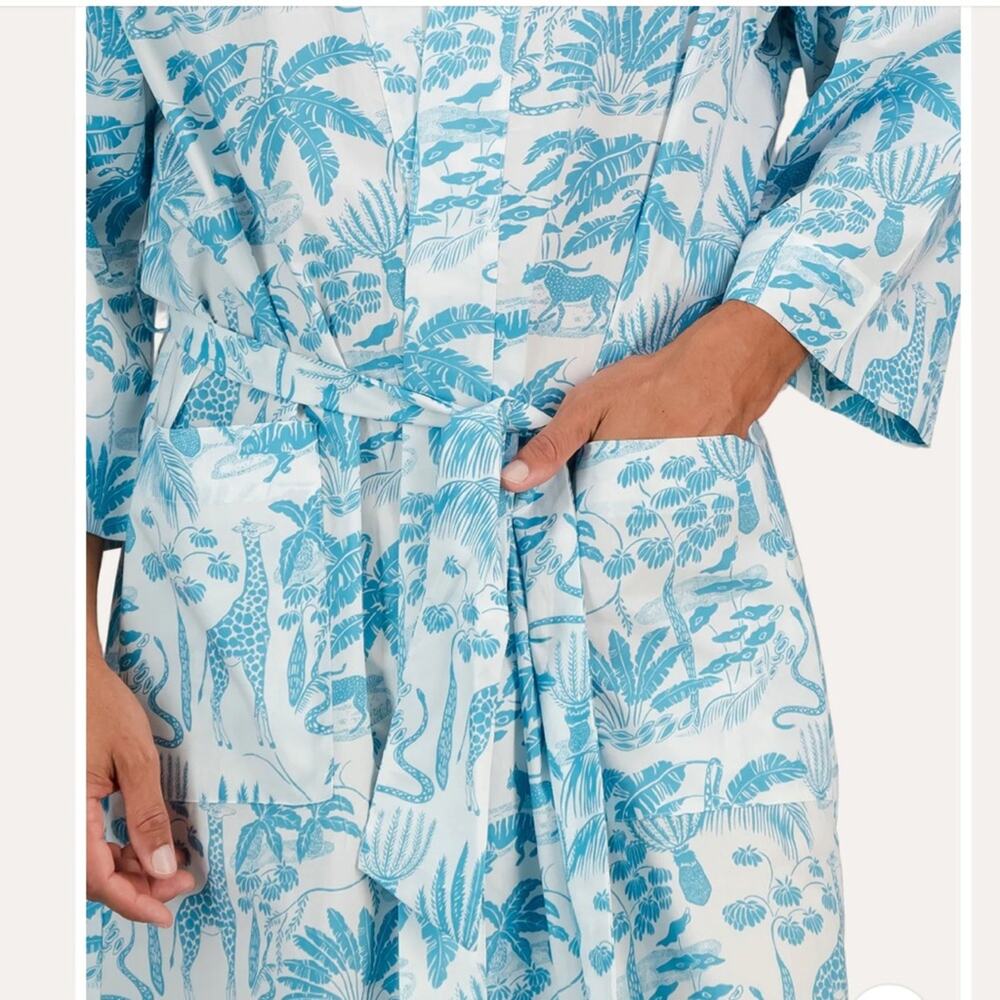 NWT NEW Woodstock Laundry BLUE MONO SAFARI ON WHITE Kimono Robe - Picture 2 of 9